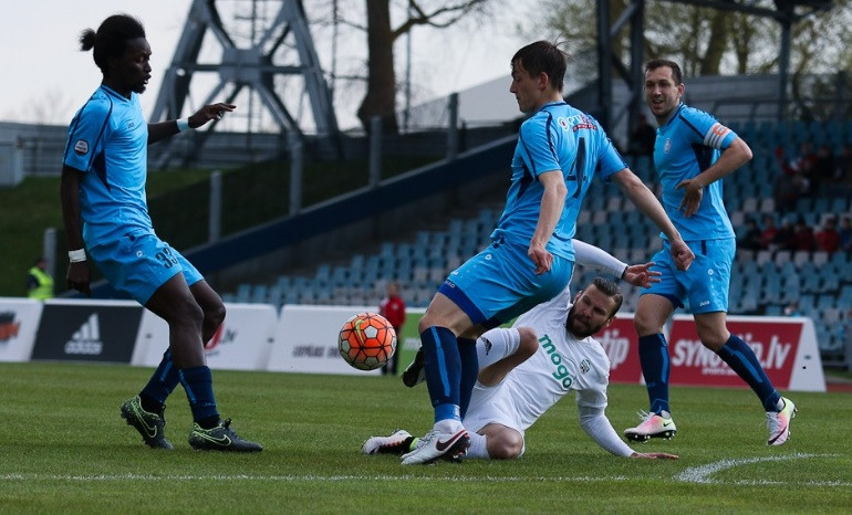 Virslīgā šovakar čempionu vizīte "Skonto" stadionā pie "Riga"