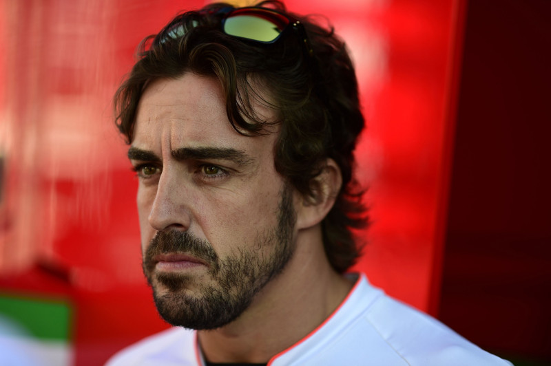Alonso: "Hamiltons ir grūts komandas biedrs"
