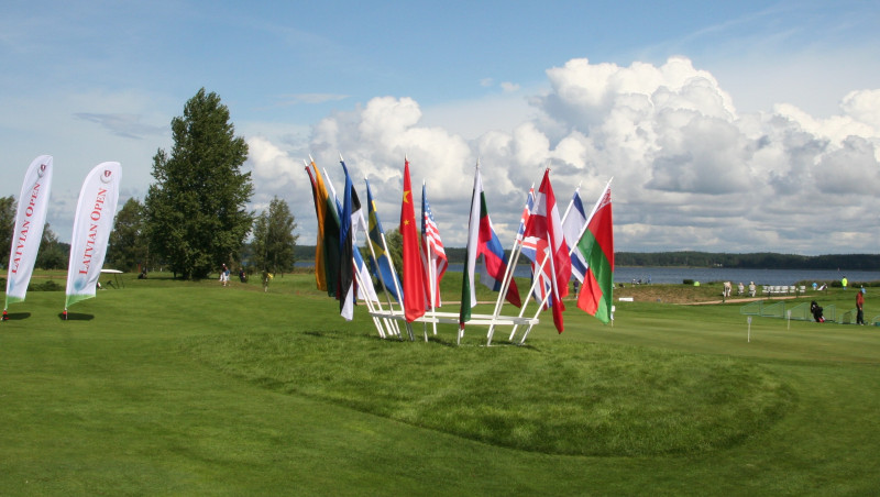 Ar 12 valstu spēlētāju dalību startē  "Latvian Open" golfa turnīrs