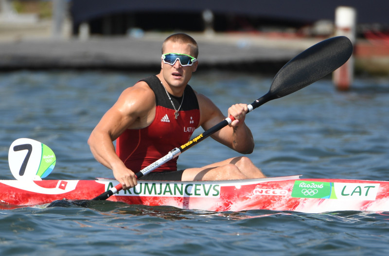Smaiļotājs Rumjancevs kvalificējas Rio elites finālam