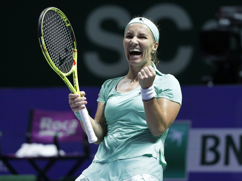 Kuzņecova drāmā uzvar Pliškovu un pirmā sasniedz pusfinālu