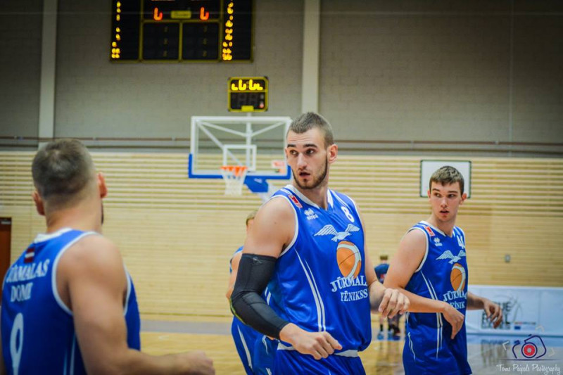 Iļjina trīspunktu gājiens atnes uzvaru "Jūrmala/Fēnikss" basketbolistiem