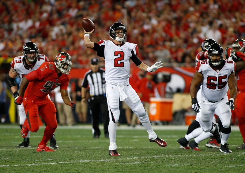 "Falcons" pārspēj "Buccaneers"