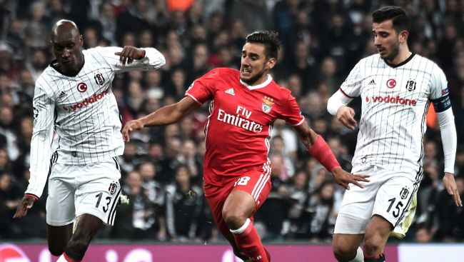 "Benfica" nenotur 3:0, "Napoli" neiesit Kijevai, B grupā visa intriga vēl dzīva