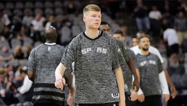 Kādu atbildi Popoviča kritikai sniegs "Spurs" un Bertāns?