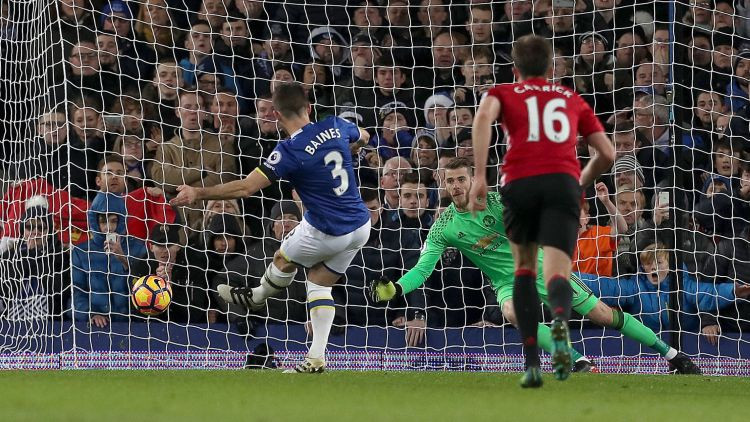 "Everton" izglābjas pret "United", Zlatana "sarakstā" vairs tikai Morinju