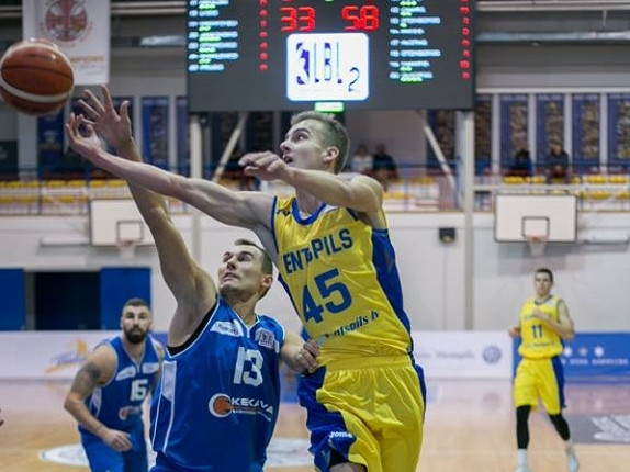 LBL2: ''Ventspils Augstskola'' un ''Mārupes SC'' izcīna pārliecinošas uzvaras