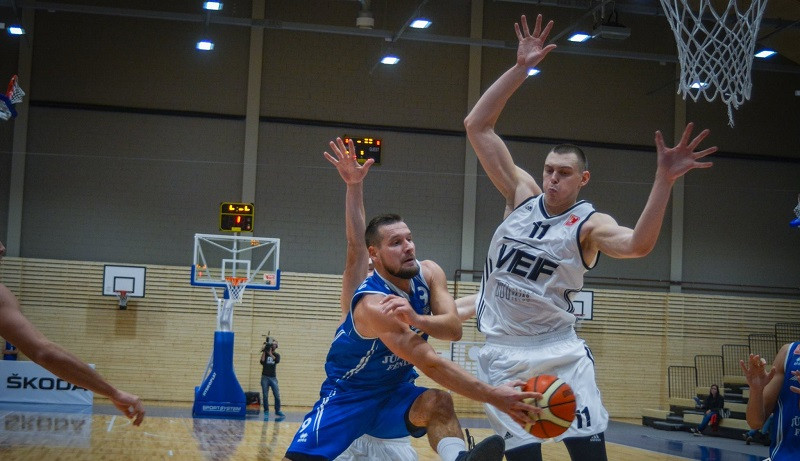 "VEF Rīga" Jelgavā droši pieveic "Jūrmalu/Fēnikss"