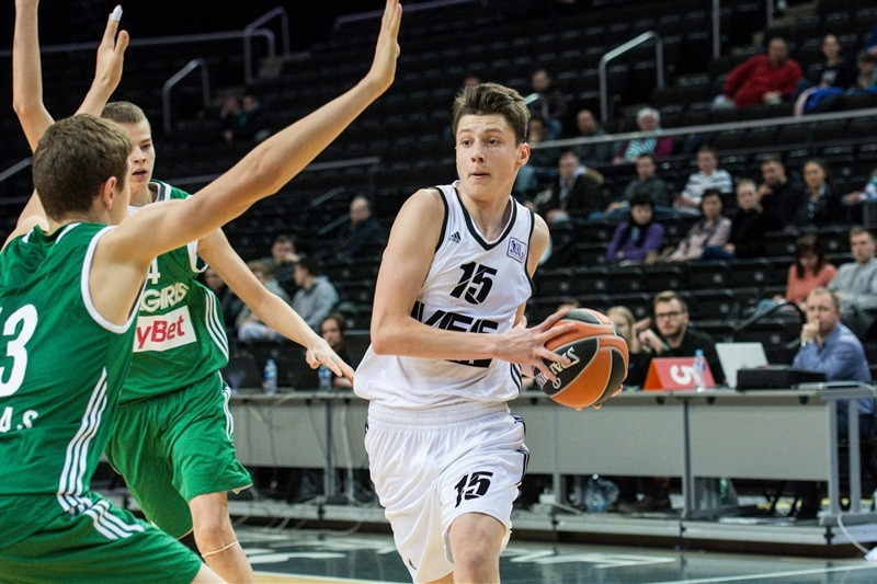 VEF puslaikā iemet mazāk par Jeršovu un zaudē CSKA junioriem