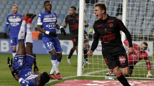 Balotelli atgriešanās neglābj Nicu no ceturtās neuzvarētās spēles pēc kārtas