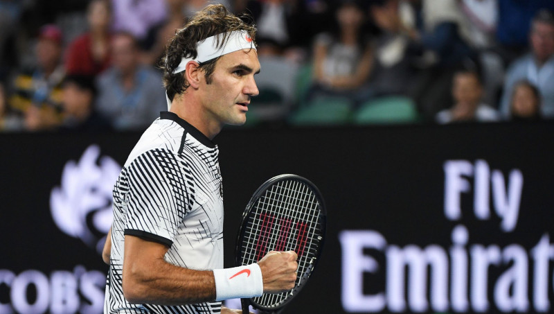 Federers piecu setu mačā pieveic Vavrinku, nopelnot sesto finālu Melburnā