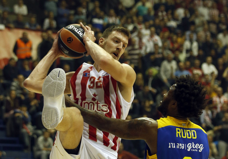 Par Eirolīgas janvāra MVP atzīts pārsteidzošās "Crvena Zvezda" centrs Kuzmičs