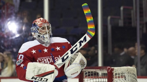 "Capitals" 13. uzvara mājās pēc kārtas, "Hurricanes" pamet Austrumu pēdējo vietu