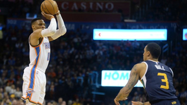 Vestbruks ar sezonas 32. "triple-double" pārspēj Čemberleina sasniegto