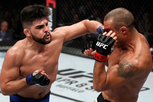 Gastelums nokautē bijušo UFC čempionu Belfortu