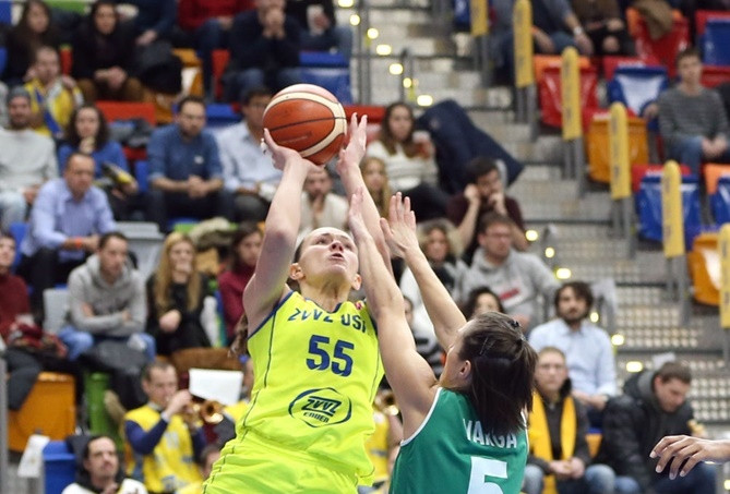 Šteinberga agresīva Karlovi Varos, Meļņika "play-off" sāk ar +26