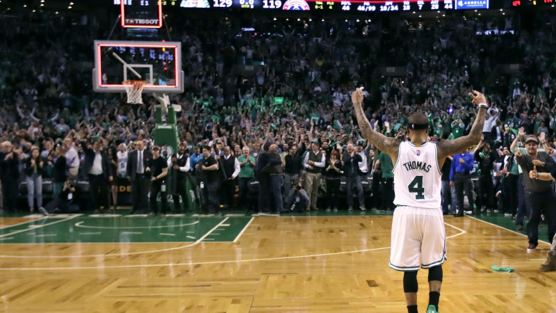 Tomass iemet 53 punktus, Vols atbild ar 40, "Celtics" uzvar pagarinājumā