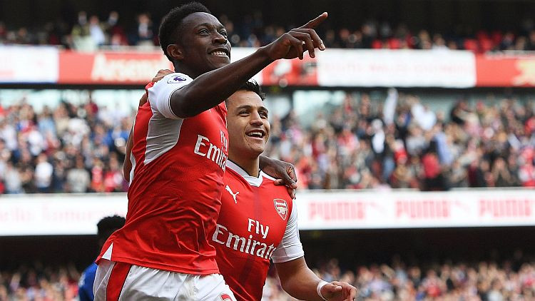 "Arsenal" lauž spēles gaitu un pieveic Mančestras "United"
