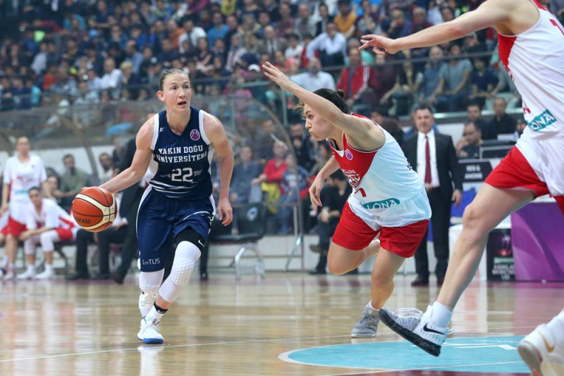 Ungārija pirms Eiropas čempionāta piesaista "Čikāgas spridzekli"