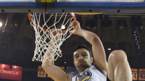 Sanantonio "Spurs" fans iesniedz prasību tiesā pret Pačuliju un "Warriors"