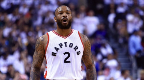 Ņujorkas "Knicks" interešu lokā arī Takers, Kaninghems un "Spurs" spēlētājs Simonss