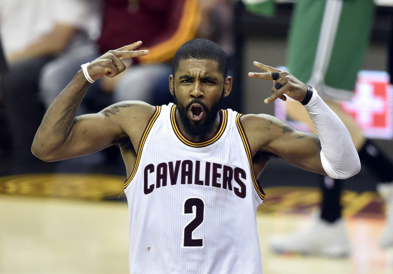 Ērvingam 42 punkti, "Cavs" soli no fināla