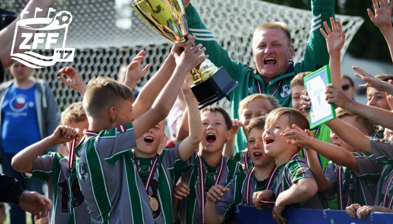 Tukumnieki gāž liepājniekus no ZFF čempionu troņa