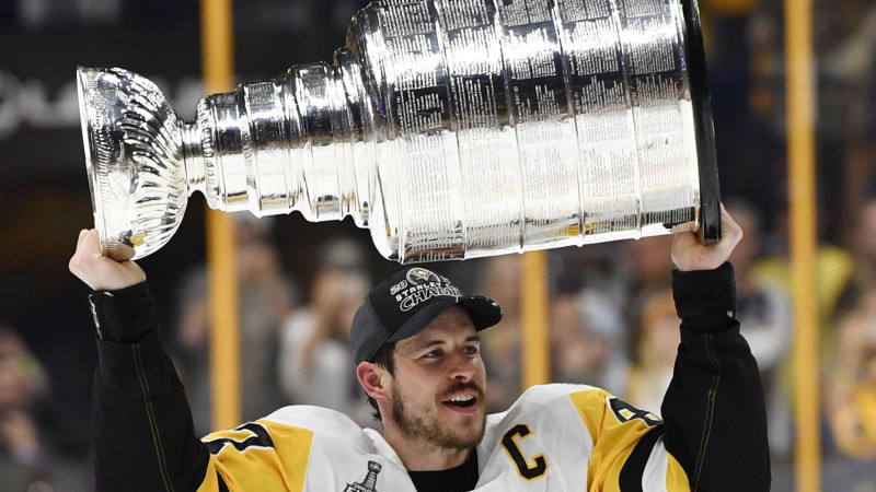 "Penguins" otro gadu pēc kārtas iegūst Stenlija kausu