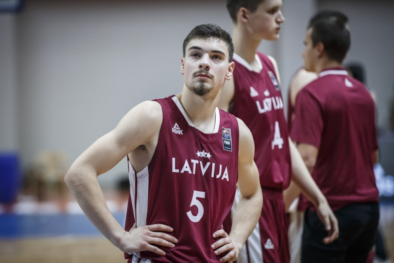 Zotovs uzņemas, Kohs atgriežas, U20 izlase atzīst Melnkalnes pārākumu