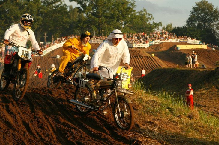 Somerpalu motokrosā startēs seši leģendārās Leoku dinastijas pārstāvji