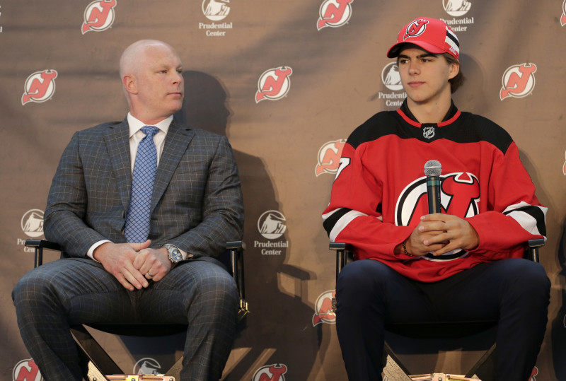 NHL drafta pirmais numurs Hišers oficiāli noslēdz līgumu ar ''Devils''