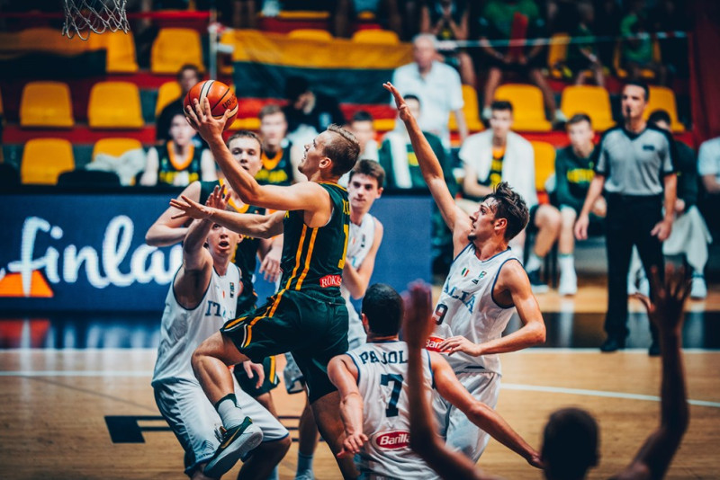 Veļičkas "triple-double" ieved Lietuvas U18 izlasi Eiropas pusfinālā