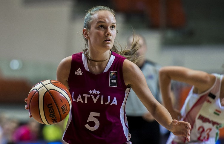 U16 meitenes izcīna 16 bumbas uzbrukumā, taču pārāk maz iemet