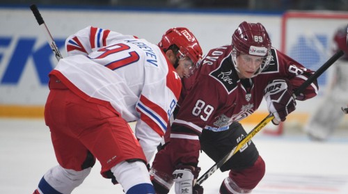 Jevpalovs un Misjus paraksta pilnvērtīgus līgumus ar Rīgas "Dinamo"