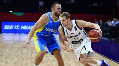 Blažičs: "Mēs esam saliedētāki, latvieši izturas pārāk vēsi un nopietni"