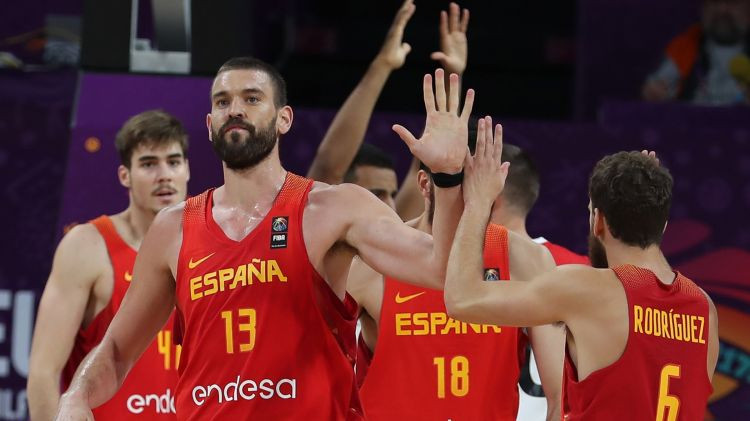 Spānijai izjūk NBA čempionu un brāļu dueti: Ķīnā bez Pau Gazola, Ibakas un citiem