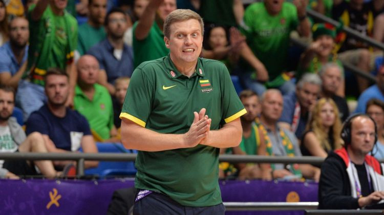 Lietuvas Basketbola federācija negrasās atbrīvot Adomaiti no galvenā trenera amata