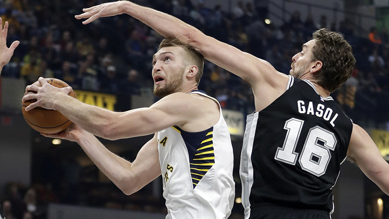 Perfektais Sabonis sagādā "Spurs" otro neveiksmi pēc kārtas