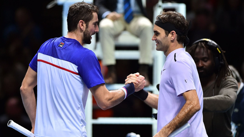 Federers otrā seta beigās salauž Londonā bez uzvarām finišējušo Čiliču