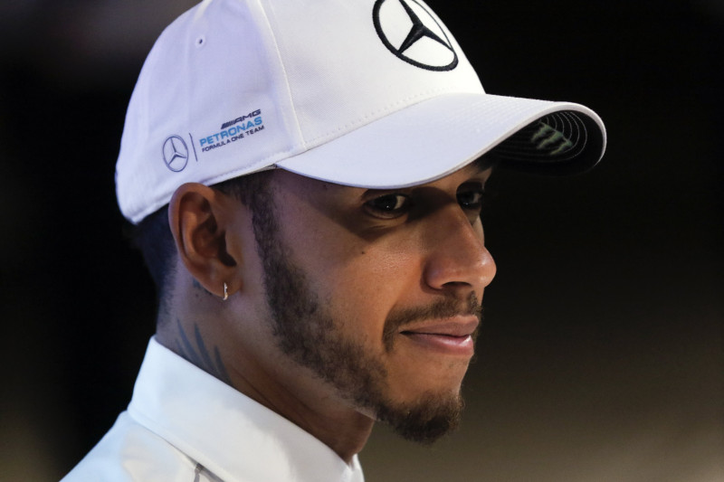 Hamiltons atklāj iemeslus domām par F1 karjeras beigšanu