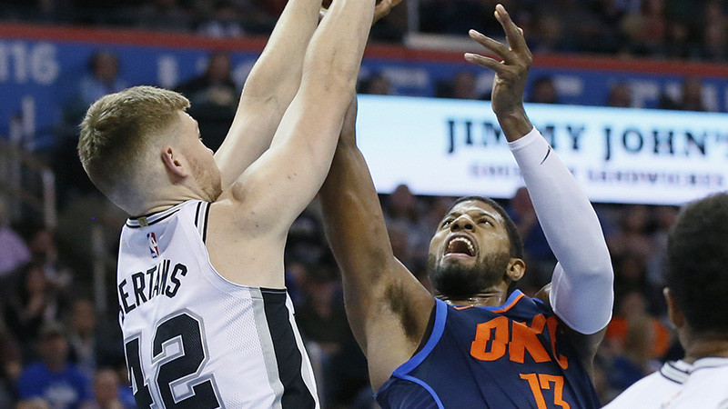 Bertānam rekords bloķētajos metienos, "Thunder" izglābjas pret "Spurs" rezervistiem