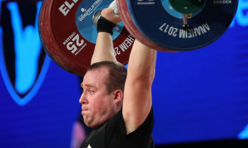 Plēsnieks: "Gribu pacelt 410 kilogramus, jo tas nāktu par labu olimpiskajai kvalifikācijai"