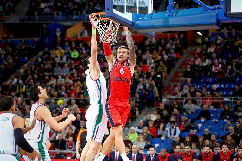 Timma uzstāda savu Eirolīgas rekordu, "Baskonia" piektā uzvara; Bertānam zaudējums