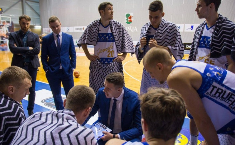 "Jūrmala" saņemas mača galotnē un atkal pieveic "Ogri"