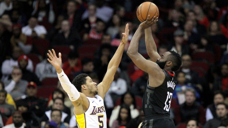 "Rockets" iemet 148 Losandželosai, Vestbruka triple-double neglābj "Thunder"