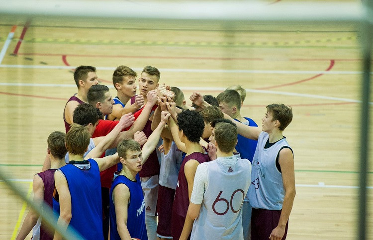 Gulbja puiši samet 119 punktus pret Somijas U16 izlasi