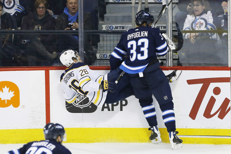 "Sabres" zaudē otro dienu pēc kārtas, Girgensonam atkal -1