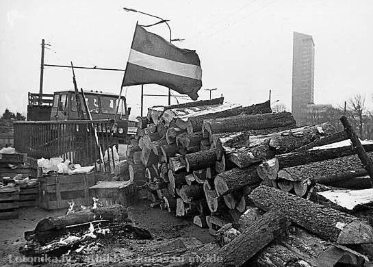 Aicina apmeklēt 1991. gada barikāžu atcerei veltītus pasākumus un koncertu „Gaisma nākamībai” Rīgas Domā