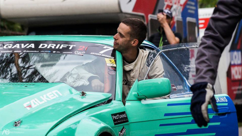 Drifteris Artūrs Miškinis: "Drifts Latvijā ir otrais populārākais aiz rallijkrosa"