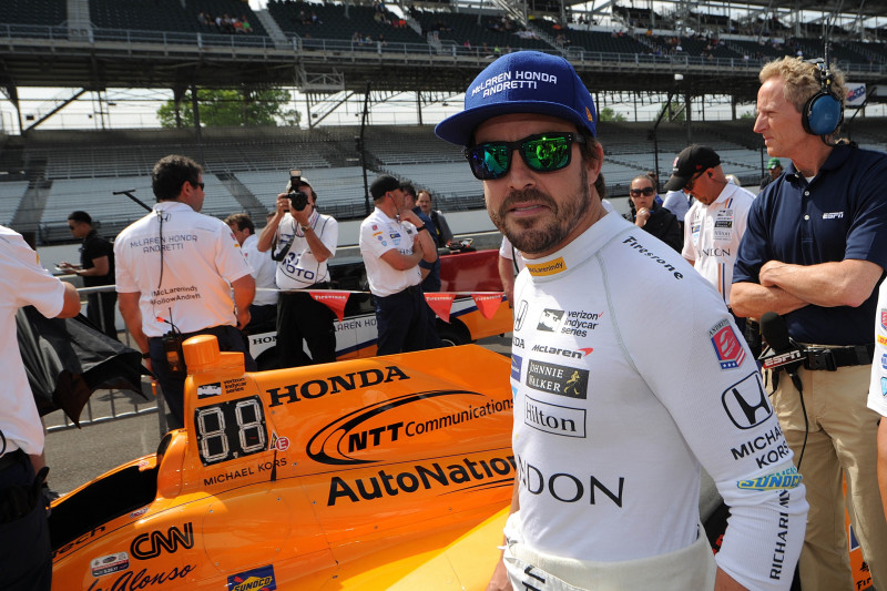 Alonso: "Fakti pierāda, ka "McLaren" komanda šogad būs ātrāka"